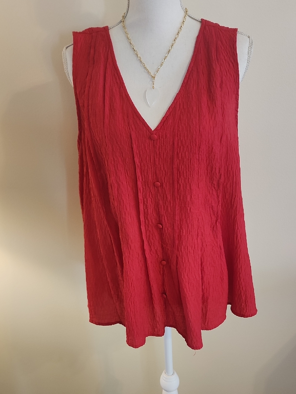 NWOT; Ava & Viv Flowy Top